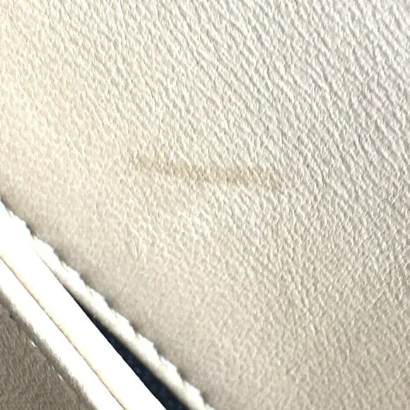 CHANEL Cream Shoulder Bag - Picture 13 of 13